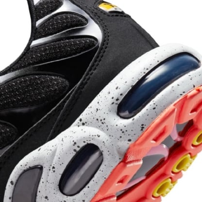 Air Max Plus TN Preto/Laranja