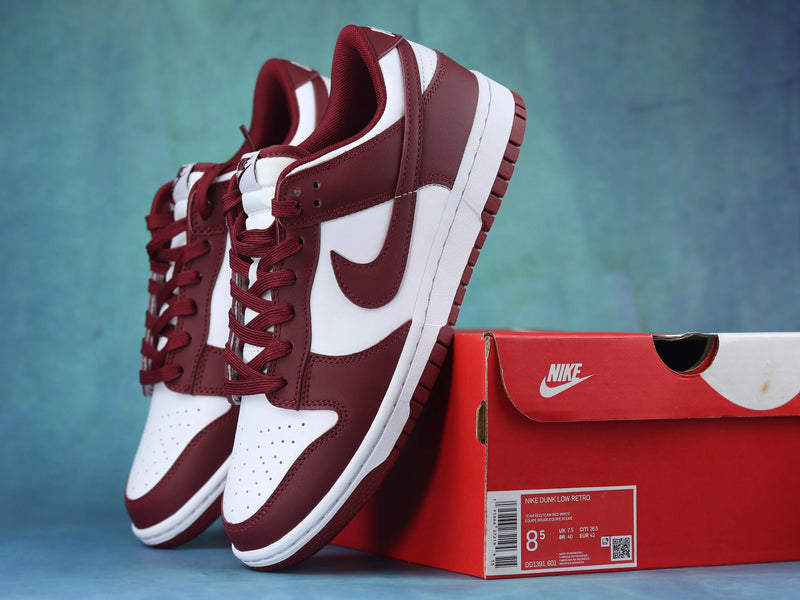 Dunk Low Team Red