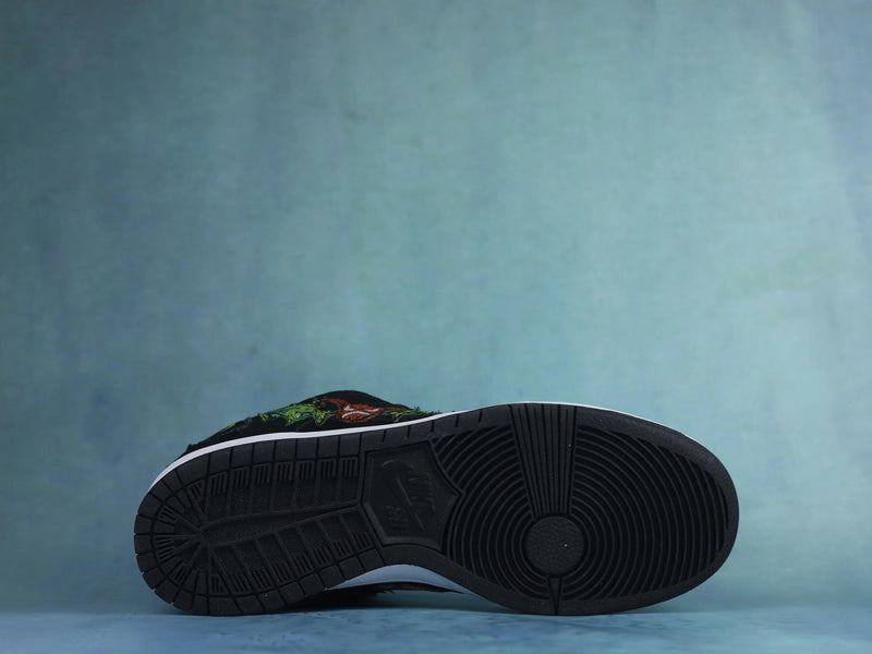 Dunk SB Low Pro Neckface